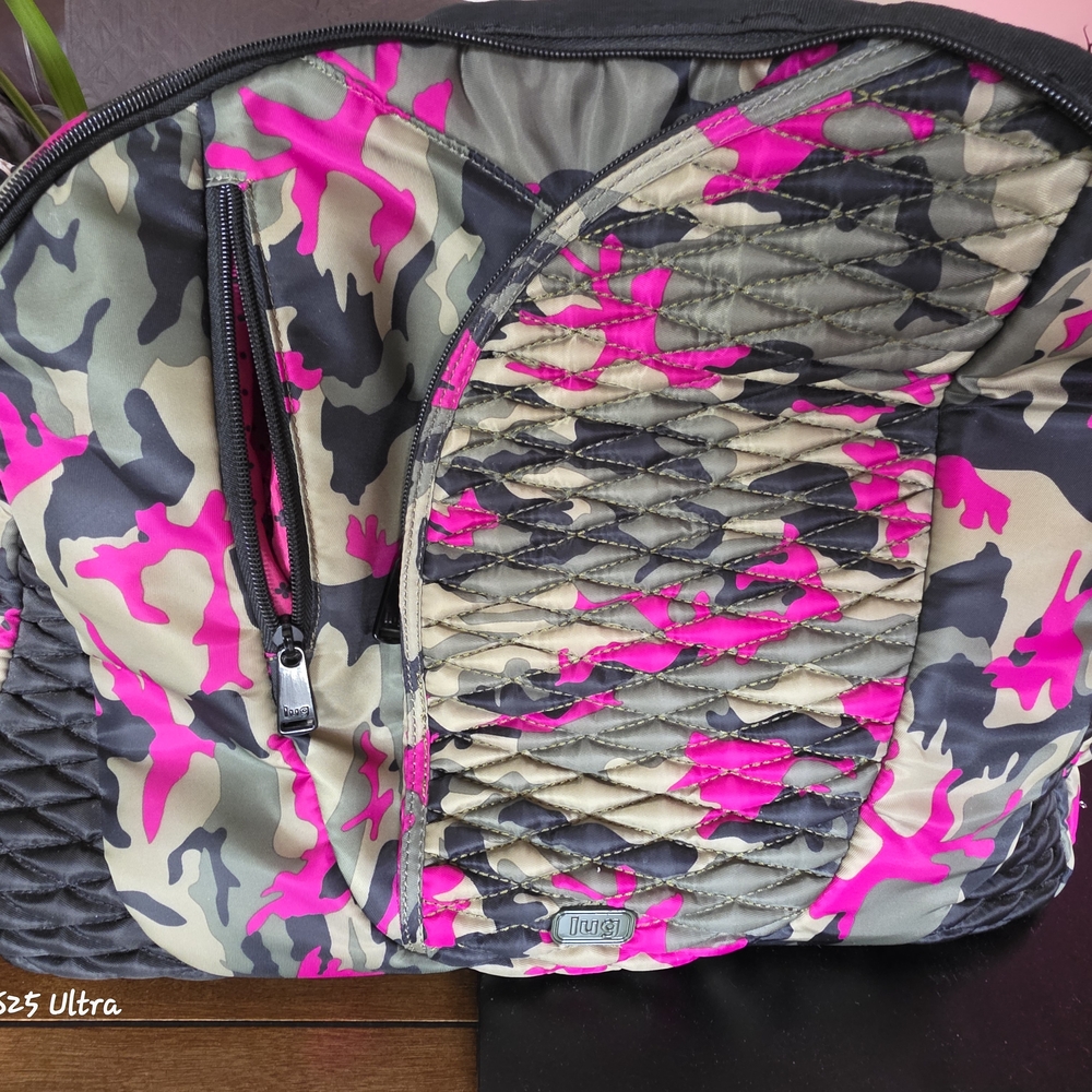 LUG VINTAGE Pink and Green Camouflage Women's Bag